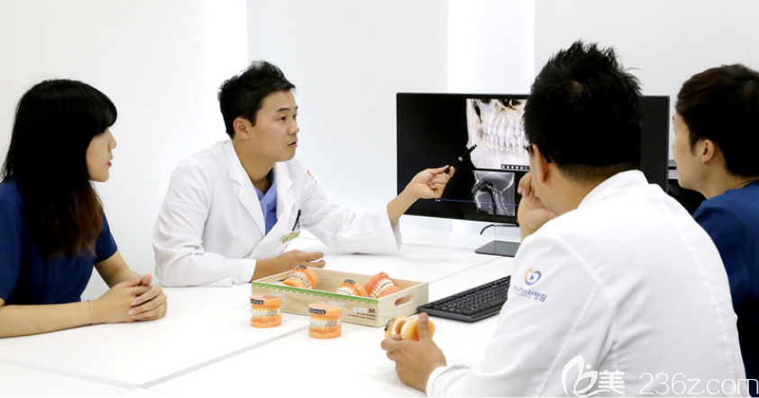 來(lái)一菲牙科醫(yī)院醫(yī)生詳細(xì)診療方案制定過(guò)程 來(lái)一菲牙科醫(yī)院醫(yī)生詳細(xì)診療方案制定過(guò)程