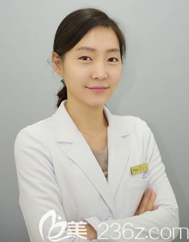 金高恩 韓國(guó)星星整形外科醫(yī)院院長(zhǎng) 金高恩 韓國(guó)星星整形外科醫(yī)院院長(zhǎng)