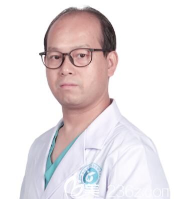 南京博韻口腔醫(yī)院喻四化醫(yī)生