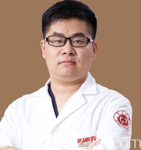 廣州廣大口腔精準(zhǔn)種植科主任肖盼盼