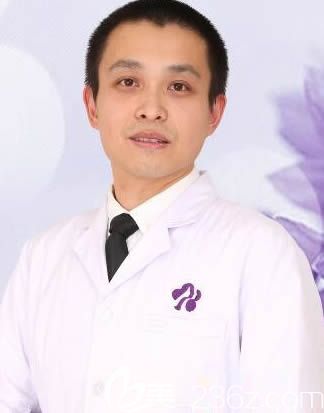 沈陽百嘉麗口腔種植主任孫僉