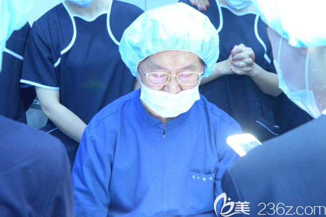 樸明旭院長線雕埋線多重提升術(shù)操作中被業(yè)界<!--<i data=20240703-sp></i>-->學(xué)習(xí) 樸明旭院長線雕埋線多重提升術(shù)操作中被業(yè)界<!--<i data=20240703-sp></i>-->學(xué)習(xí)