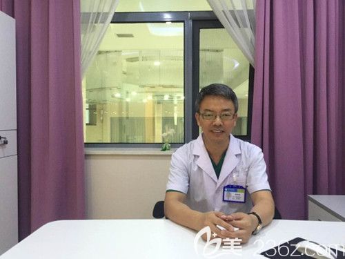 擁有20余年整形經(jīng)驗(yàn)的唐山蘇亞美聯(lián)臣醫(yī)生謝洪彬