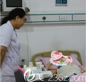 在長(zhǎng)春中妍做胸部修復(fù)術(shù)后當(dāng)天照