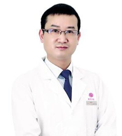 華美美萊整形口碑醫(yī)生查錦東