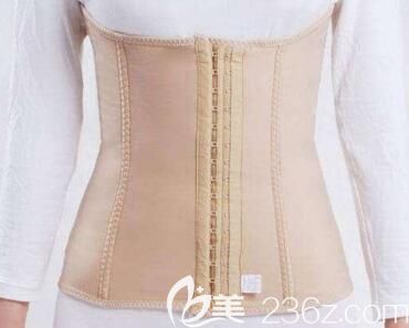 造成吸脂術(shù)后出現(xiàn)凹凸不平的原因之一塑身衣