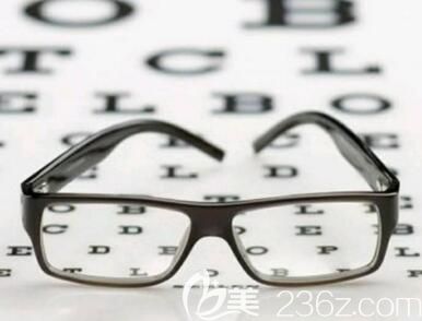 做了近視手術(shù)后多久可以做雙眼皮手術(shù)？