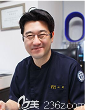李元 韓國延世E1整形外科代表院長 李元 韓國延世E1整形外科代表院長