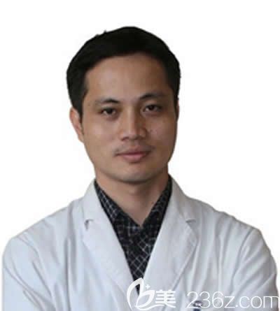 泉州東大整形外科醫(yī)生吳新建