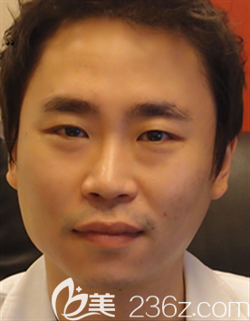 文成男 韓國(guó)BeyondMoon整形外科代表院長(zhǎng)