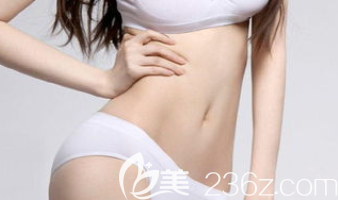 緊實(shí)無(wú)贅肉的腹部