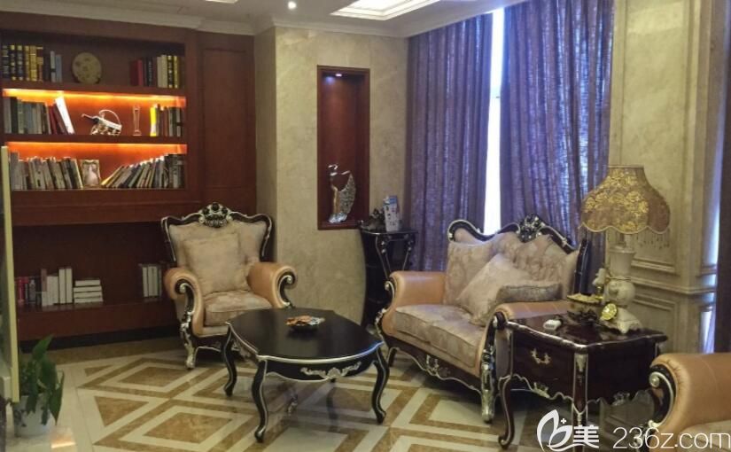 長沙科爾雅口腔醫(yī)院休息區(qū) 長沙科爾雅口腔醫(yī)院休息區(qū)