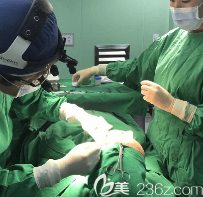 鄭在皓院長給我做貼發(fā)耳矯正手術當天 鄭在皓院長給我做貼發(fā)耳矯正手術當天