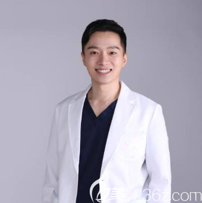 韓國初見趙庸佑院長