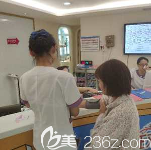 我在北京美萊做脂肪隆胸術(shù)前檢查照 我在北京美萊做脂肪隆胸術(shù)前檢查照