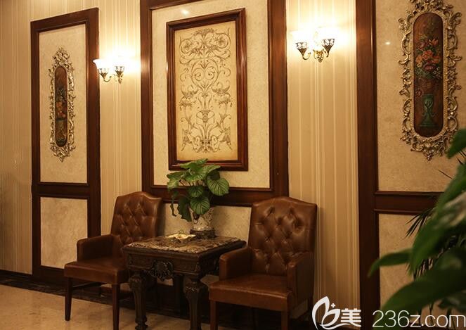 北京佳美口腔顧客休息區(qū)環(huán)境 北京佳美口腔顧客休息區(qū)環(huán)境