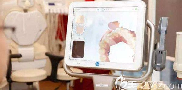 我正在做Tiero口掃檢查 我正在做Tiero口掃檢查