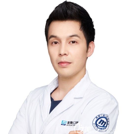 上海美奧口腔艾賽提醫(yī)生