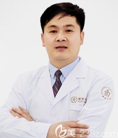 鄭州<!--<i data=20240703-sp></i>-->口腔醫(yī)生馮建平