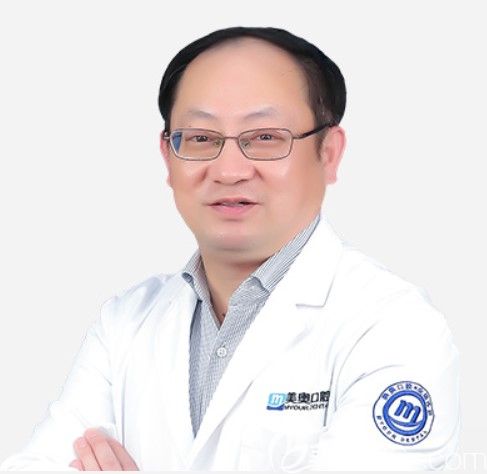 上海美奧口腔蔡展文醫(yī)生 上海美奧口腔蔡展文醫(yī)生
