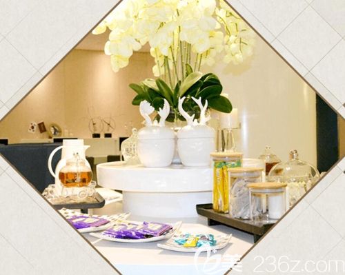 在等候就診時為客戶提供茶點 在等候就診時為客戶提供茶點