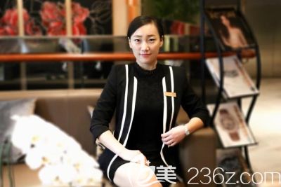 她是國內(nèi)為數(shù)不多的植發(fā)女醫(yī)生 她是國內(nèi)為數(shù)不多的植發(fā)女醫(yī)生