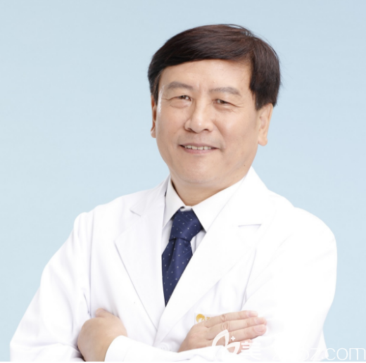 深圳潤澤瑞尼絲于甫醫(yī)生擅長面部除皺和植發(fā) 深圳潤澤瑞尼絲于甫醫(yī)生擅長面部除皺和植發(fā)