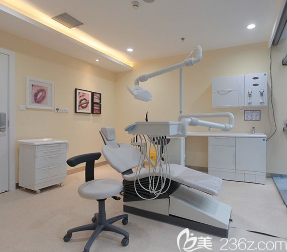 成都極光口腔VIP治療室