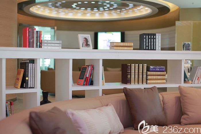 極光口腔顧客休息區(qū)