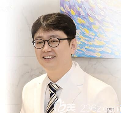 韓國美&美江南店代表院長黃舜載 韓國美&美江南店代表院長黃舜載