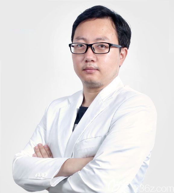 成都極光口腔種植醫(yī)生林峰 成都極光口腔種植醫(yī)生林峰