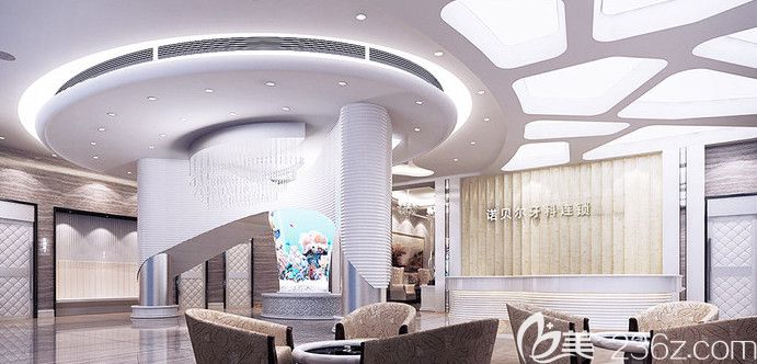 寬敞明亮的休息區(qū)域