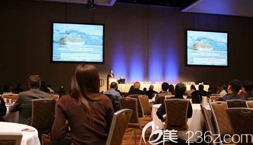 參加植發(fā)學術(shù)交流大會 參加植發(fā)學術(shù)交流大會