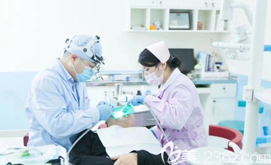 謝衡鋒院長日常診療圖 謝衡鋒院長日常診療圖