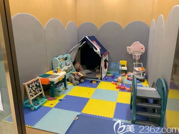 兒童玩耍區(qū)