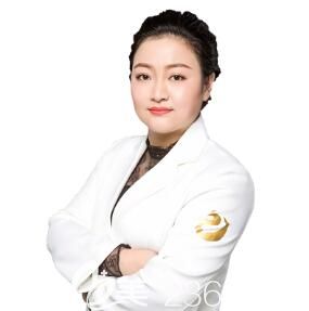 張紅玲，康美360°立體美膚主任