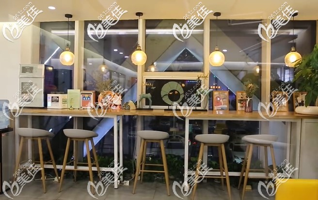 米蘭口腔麥德龍店內(nèi)環(huán)境