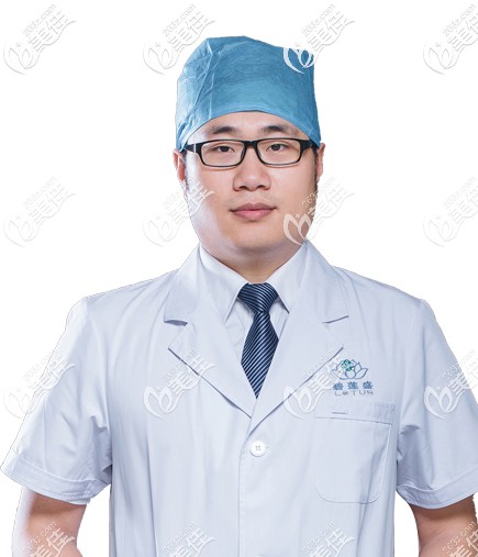 深圳碧蓮盛植發(fā)醫(yī)生張章 深圳碧蓮盛植發(fā)醫(yī)生張章