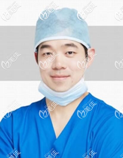 植發(fā)醫(yī)生樸相健