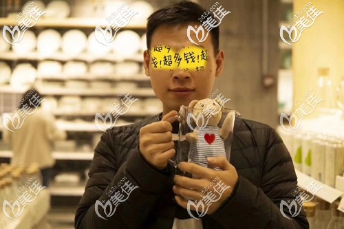 岱高發(fā)際線種植術(shù)后效果圖