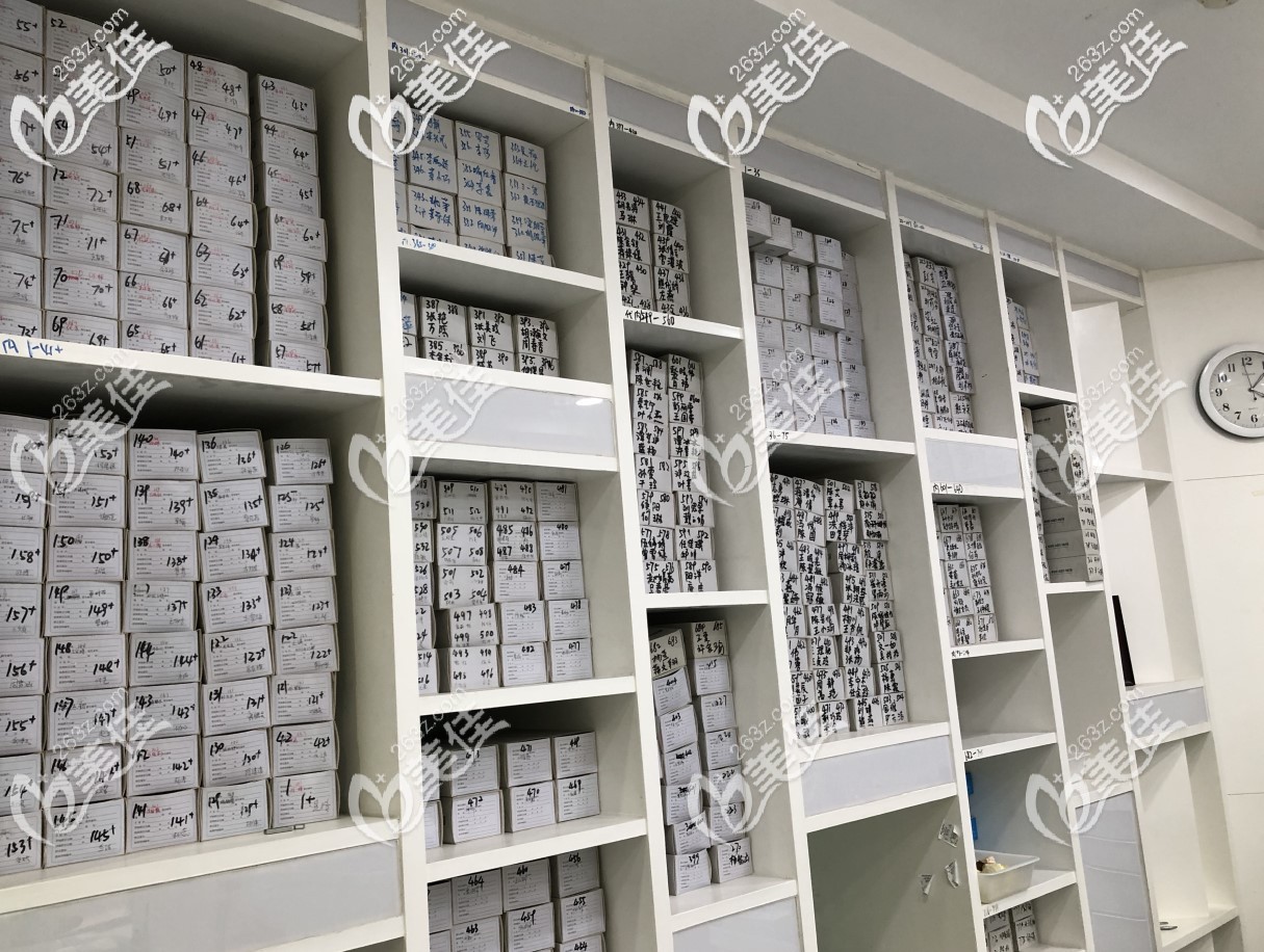 極光口腔的正畸案例庫(kù)