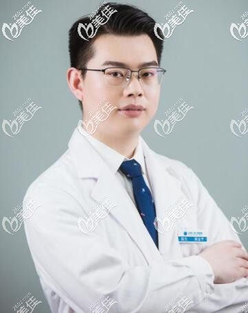 東莞仁華口腔醫(yī)院種植科醫(yī)師鄭志平 東莞仁華口腔醫(yī)院種植科醫(yī)師鄭志平