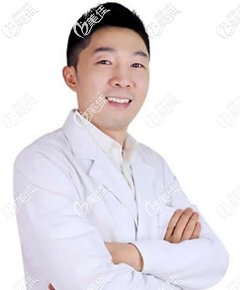 廈門(mén)海峽易朝華院長(zhǎng)