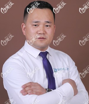 北京國醫(yī)康口腔院長(zhǎng)<!--<i data=20240703-sp></i>-->軍