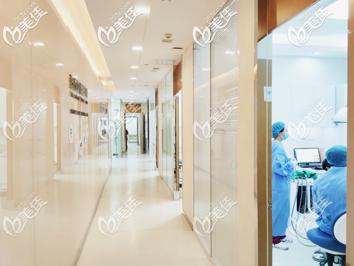 百仕口腔接診室外走廊 百仕口腔接診室外走廊