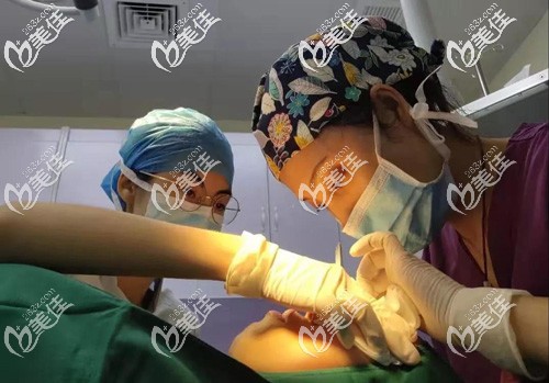 瀘州橙美醫(yī)生手術(shù)照片 瀘州橙美醫(yī)生手術(shù)照片