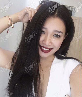 原來法令紋很深 原來法令紋很深