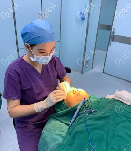 廣州美萊梁歡醫(yī)生雙眼皮手術(shù)過程圖 廣州美萊梁歡醫(yī)生雙眼皮手術(shù)過程圖