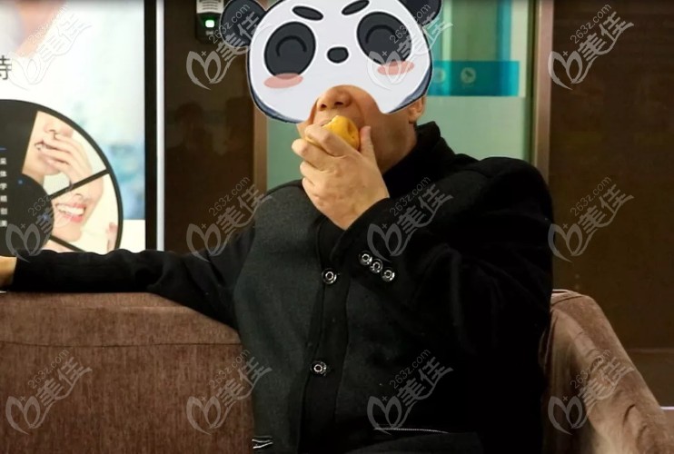 術(shù)后吃東西的圖片