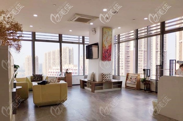 佛山拜爾口腔可做舌側(cè)隱形矯正